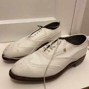 NEW VINTAGE 1990s footjoy classic lites leather golf spikes. never worn with tag